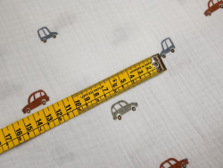 Muselina estampada de coches | 100% algodón
