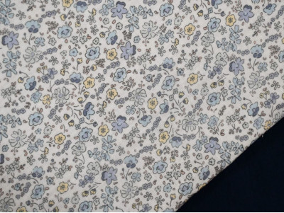 Muselina estampada de flores azules| 100% algodón