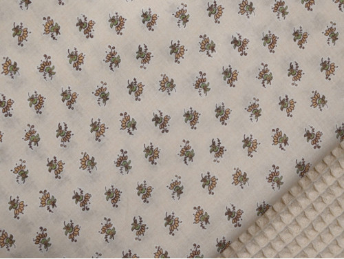 Voile de algodón 100% flores pequeñas fondo crema