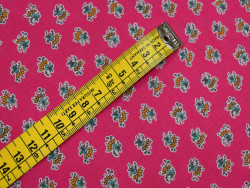 Voile de algodón 100% flores pequeñas fondo fucsia