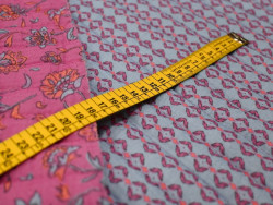 Muselina acolchada reversible | Flores y Geométricos