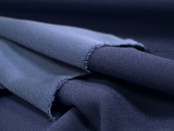 Crepé de azul marino