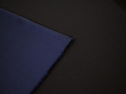 Crepé de azul noche