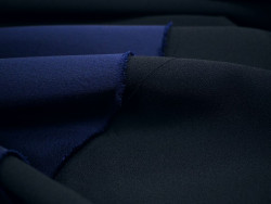 Crepé de azul noche