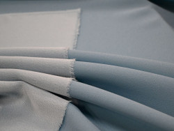 Crepé de azul claro