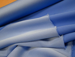 Crepé de azul cielo