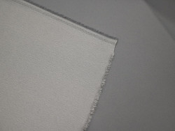 Crepé de raso gris perla