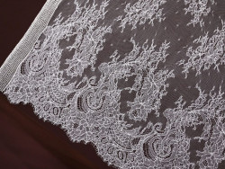 Encaje Chantilly Francés Original | Telas de Novia