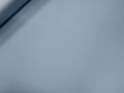 Crepé de raso azul claro