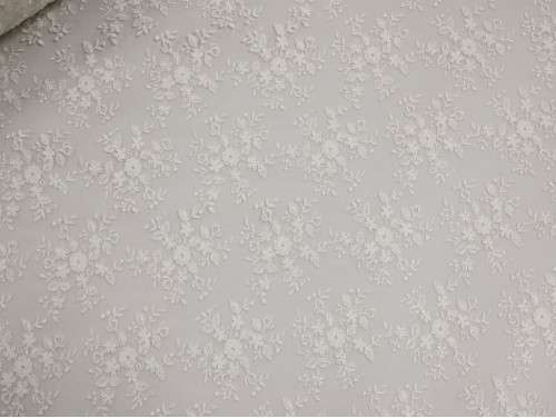 Tul Bordado de Novia Floral | Blonda en Ambos Orillos