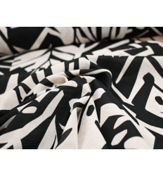 Crepé Tropical Blanco y Negro | Tela Fluida y Suave
